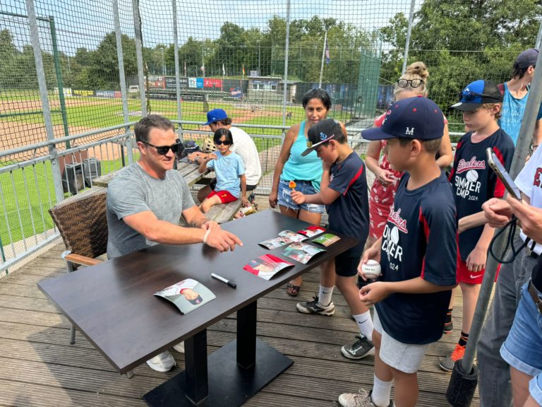 2-facher World Series Gewinner Steven Wright zu Gast bei den Hamburg Stealers